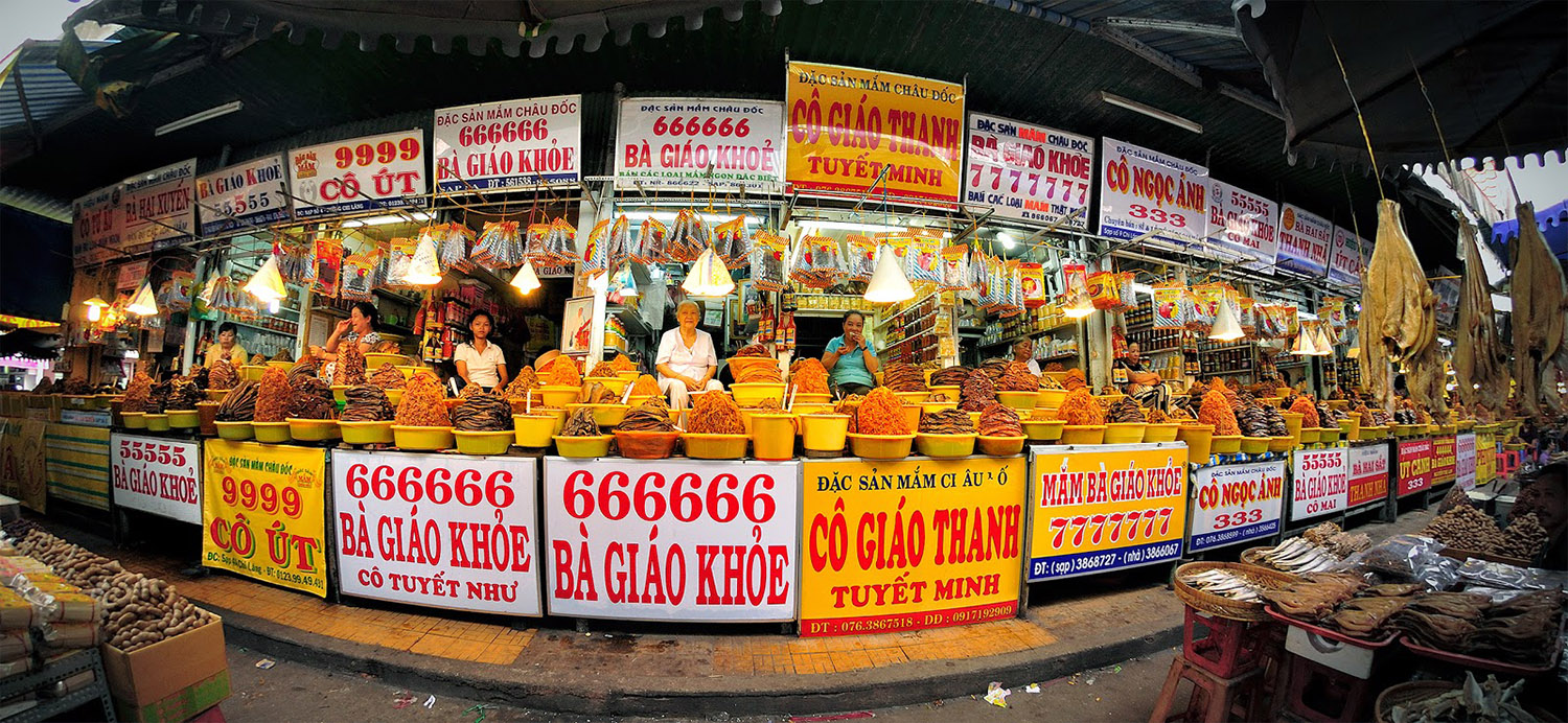Những quầy mắm nổi tiếng tại chợ Châu Đốc